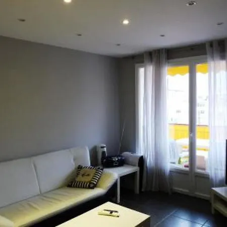Modern Two Bedroom In The Center Of Cannes, Next To The Croisette And The Palais - 1455