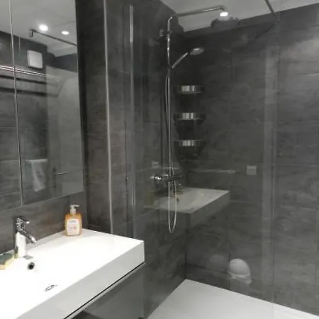 Apartmán Modern Two Bedroom In The Center Of Cannes, Next To The Croisette And The Palais - 1455
